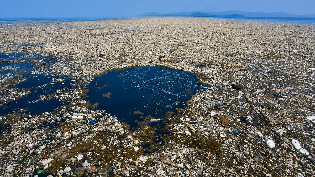 1,8 Trilyon Parça Atık Devasa Bir Alanı Kapladı: Toplam Ağırlık 100 Bin Tona Ulaştı